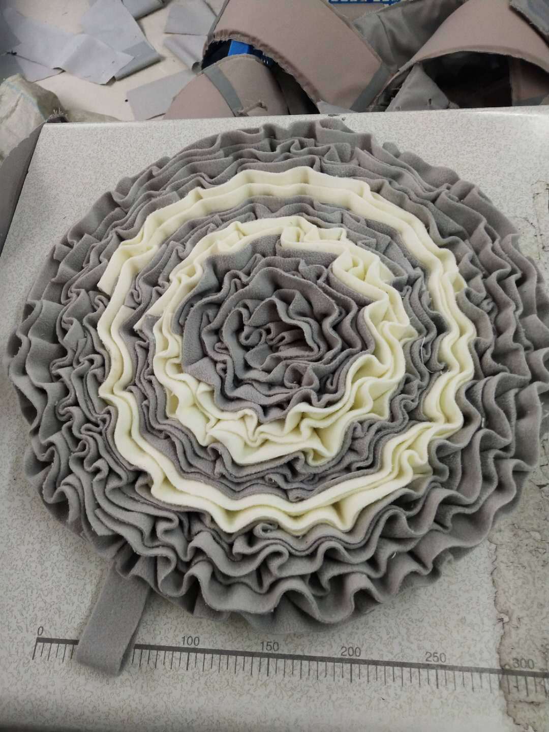 Pet Slow Food Sniffing Mat - Image 6